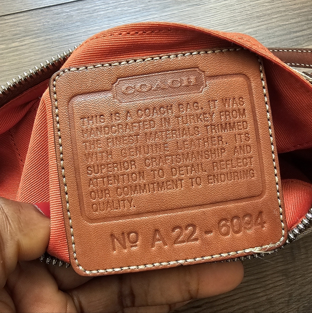 Coach Y2K Signature Tan Leather Demi Mini Shoulder Bag Baguette - Picture 4 of 9